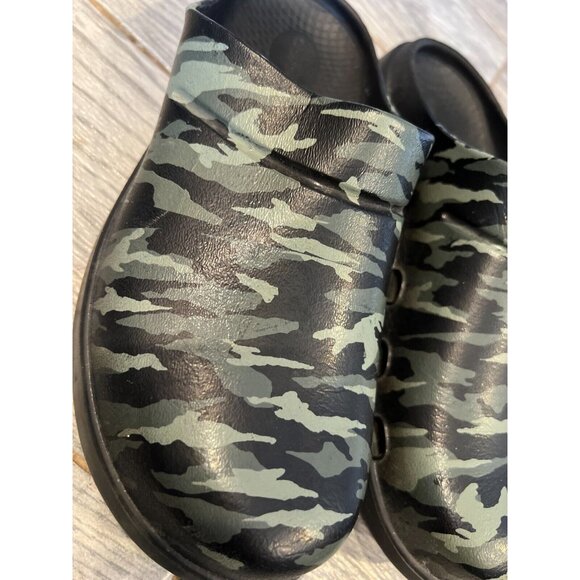 OOFOS Ooclog Shoes Clogs Slip On Recovery Green Camo Mens 8 Mules Womens 10 - Picture 11 of 12